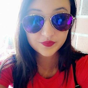 Meet your Posher, Roselyn